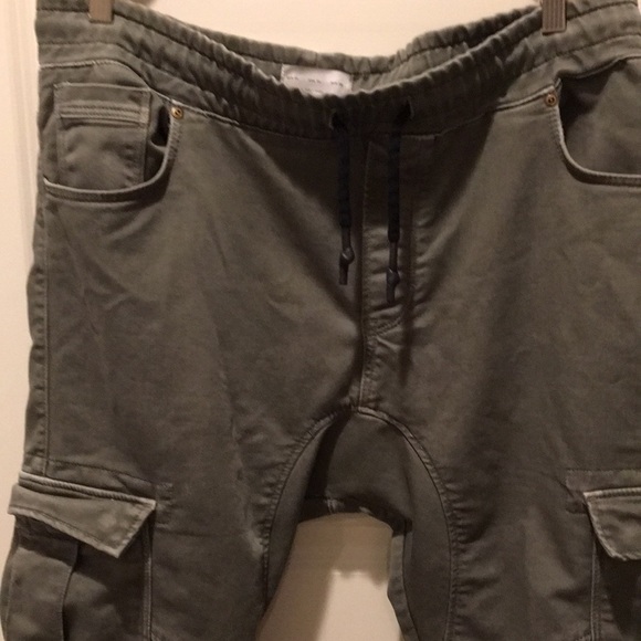 Rare! Zara Man Drawstring Cargo size XL khaki green. Awesome pair! - Picture 2 of 13